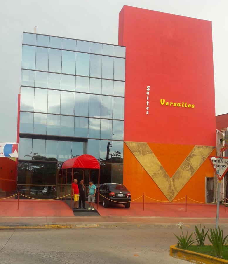 Hotel Versalles Suites Cancun Exterior photo